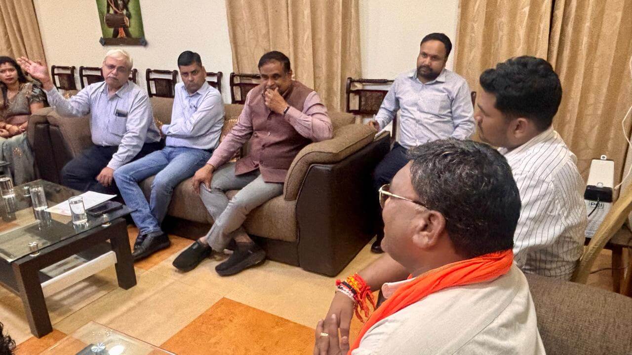 बचेली एनएमडीसी एडवोकेट और प्रबंधन कक्ष में भाजपा पार्षदों और अधिकारियों की उच्चस्तरीय बैठक